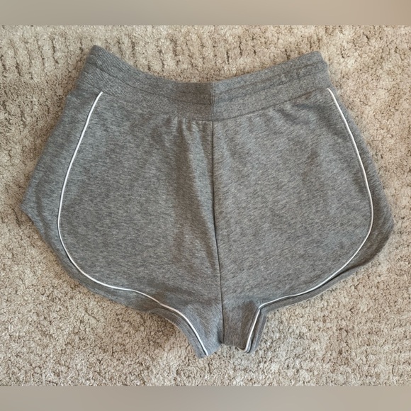 Joylab women’s gray sweat shorts size M NWOT - Picture 3 of 3